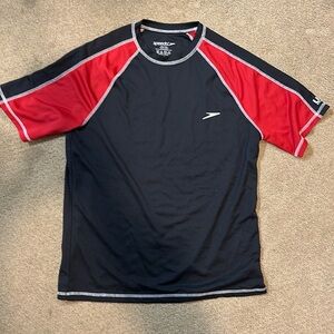 Men’s Speedo M rashguard swim shirt black & red